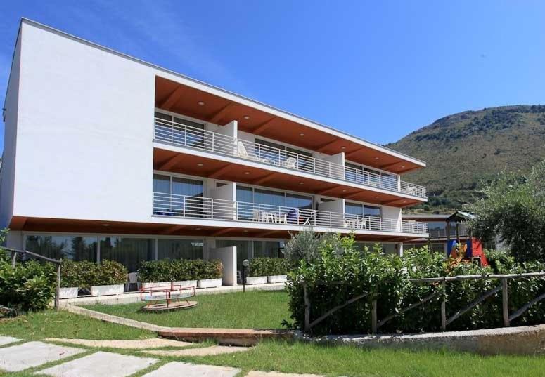 Sporting Club Resort Praia a Mare Exterior photo